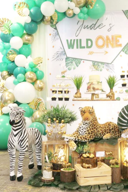 Fiestas de primer cumpleaños de Wild One Safari/ Jungle